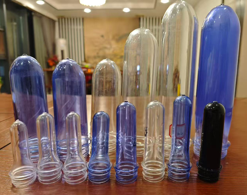 小瓶胚從11.9克到28克，大瓶胚從100克到350克，產(chǎn)品更加豐富